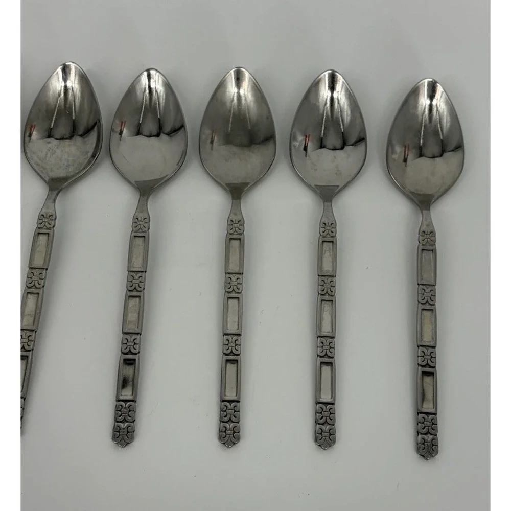 Oneida Community Madrid No Black Stainless Teaspoons Set of 8 Vintage 6 1/8